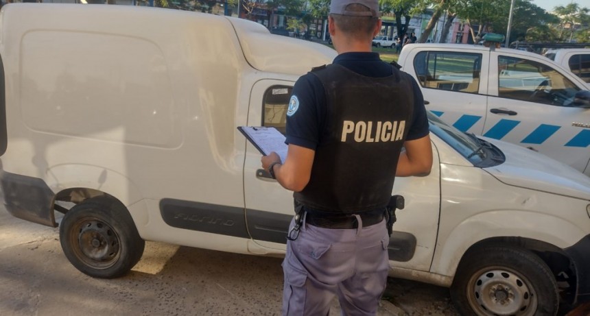 La Policía sacó de circulación una furgoneta que tenía pedido de secuestro prendario