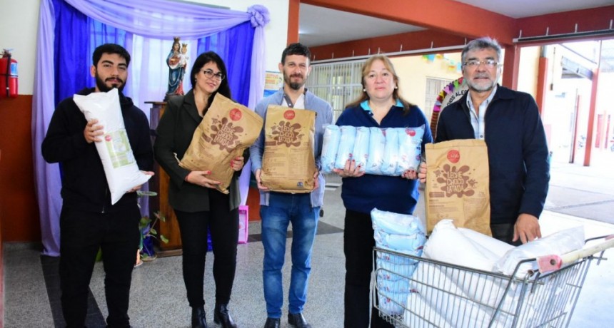Concluyó este martes la entrega de alimentos Nutrifor a escuelas de Capital