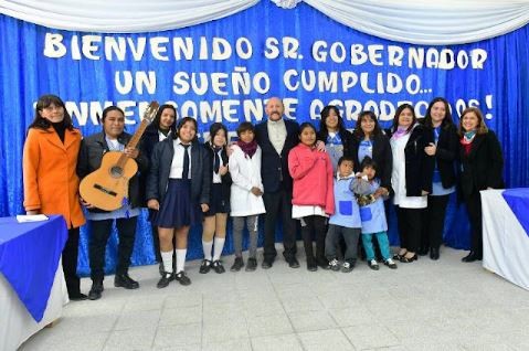 Las Lomitas: El Gobernador habilitó la obra educativa 1533 de su gestión y un nuevo centro de salud
