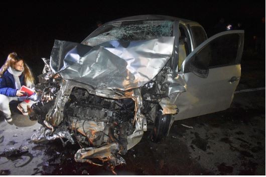 Una mujer murió tras la colisión entre dos autos