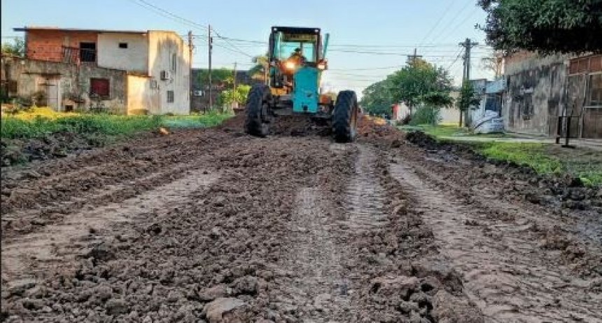 LA COMUNA SE ABOCÓ ESTE SABADO AL MEJORAMIENTO DE ARTERIAS EN DISTINTOS BARRIOS DE LA CIUDAD