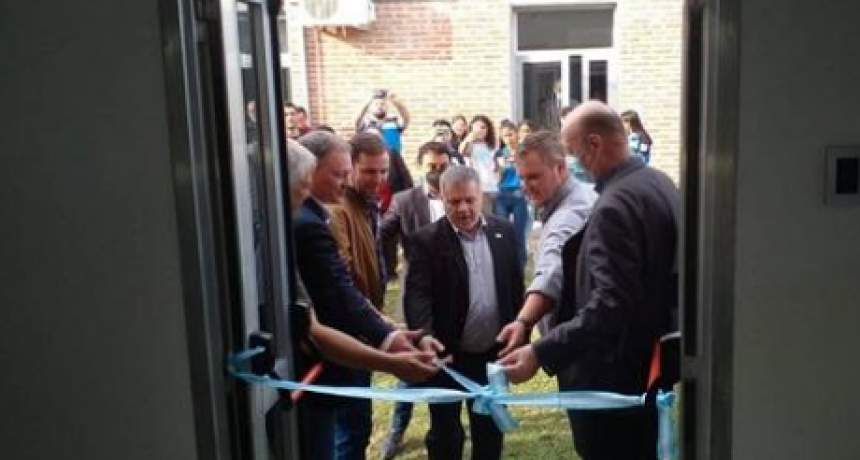 Inauguraron el nuevo edificio de la ECLO 131 y el Banco de Prueba de Medición de Leche de la UNaF