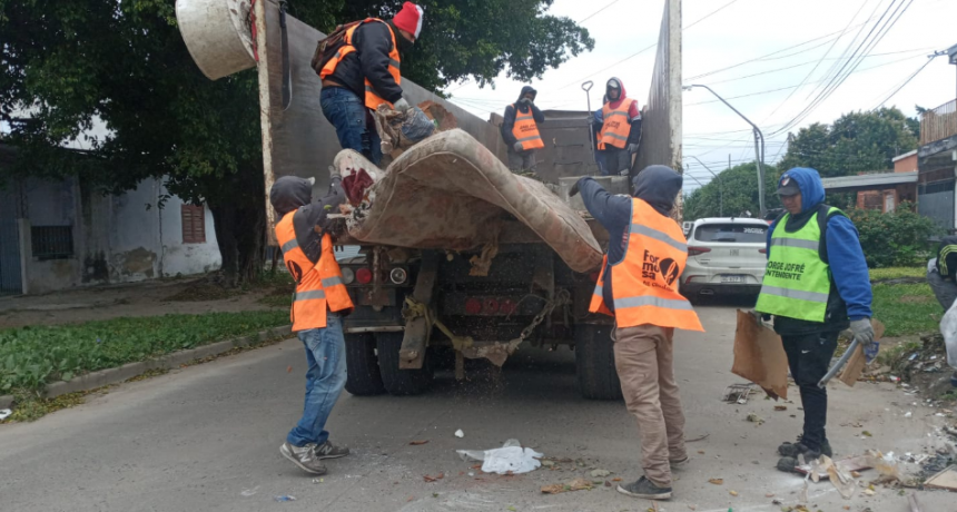 El programa de limpieza integral cobró intensidad en un amplio sector del ejido urbano