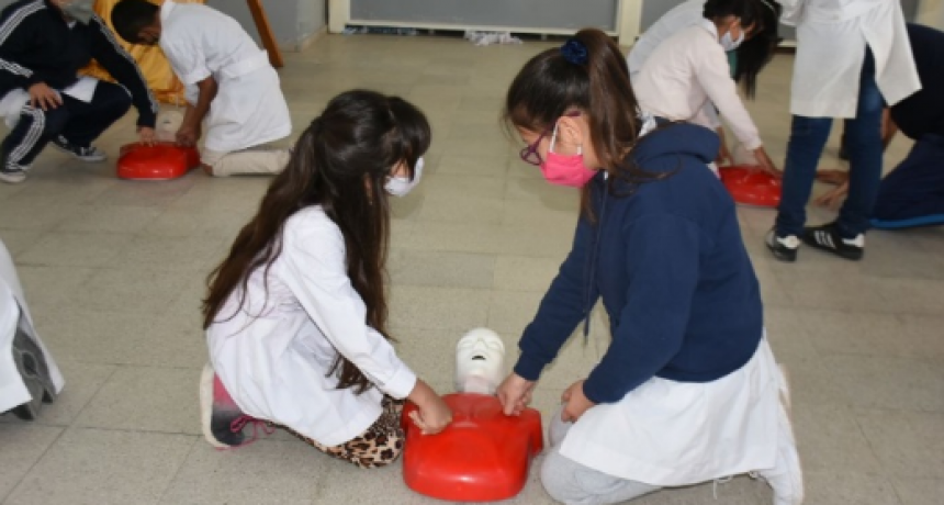 Estudiantes de la EPEP N°290 participaron de taller de RCP