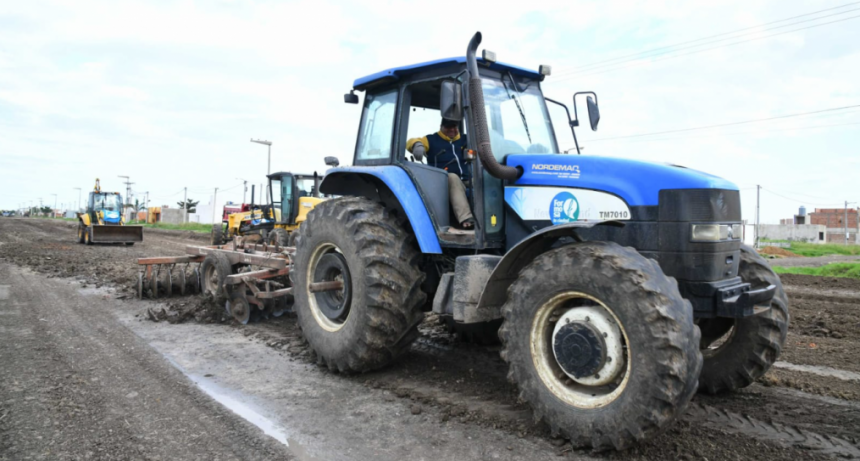 Continúan de manera intensa los trabajos de mejoramiento de arterias en el barrio ProCreAr