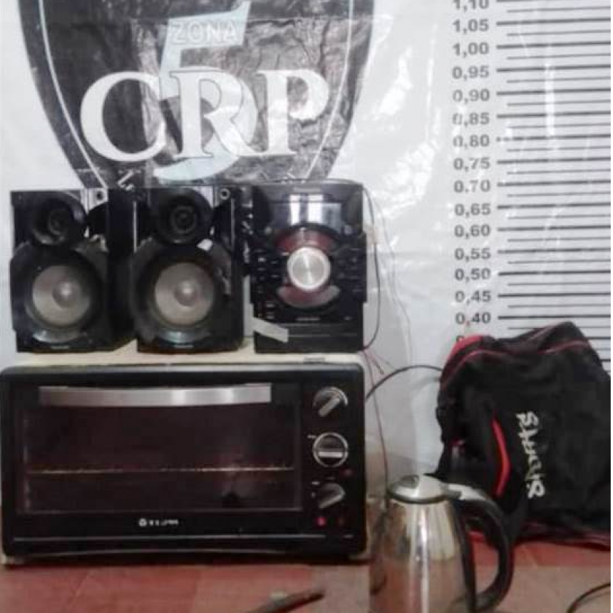 Infraganti: Sustrajo pertenencias de una casa y fue rápidamente detenido