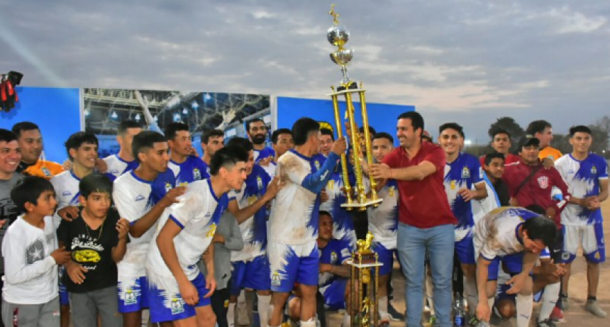 El seleccionado de Ingeniero Juárez se coronó campeón del torneo de la amistad