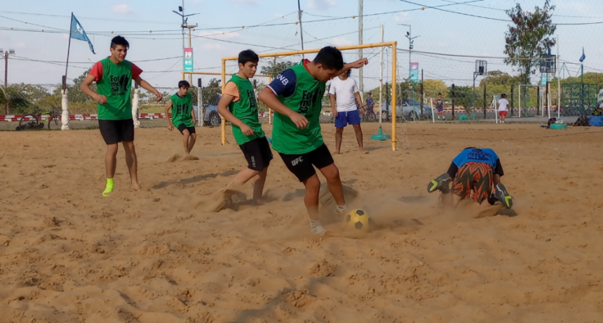 La comuna mantiene activo el complejo Los Iglús con encuentros deportivos juveniles