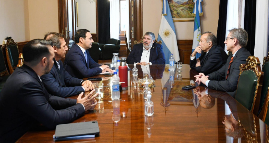 Mayans y Rodriguez Saá recibieron en la Cámara Alta al gobernador Gustavo Valdés y al senador Luis Naidenoff