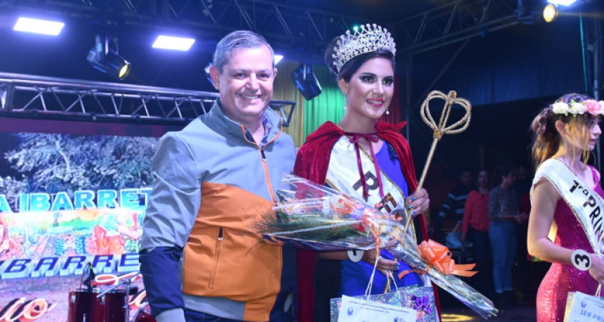 Ibarreta coronó a su soberana en las celebraciones por el 102 aniversario de su fundación