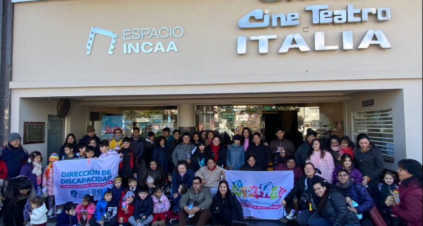 Las familias de SuperArte celebraron el día del amigo con una función de “Cine distendido”