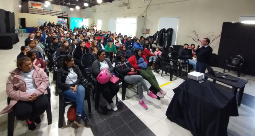 Con nutrida convocatoria, el municipio brindó una Clínica de Conducción Segura para Motociclistas