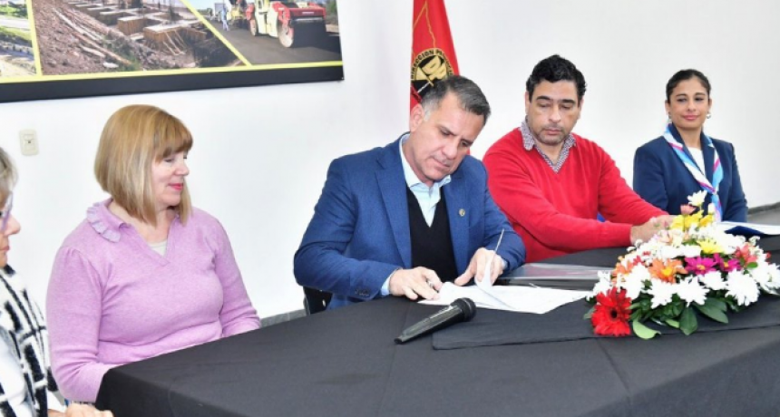 Firmaron convenios para cursos de capacitación para trabajadores viales