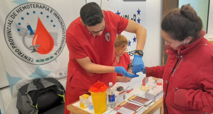 Estudiantes de la Universidad Provincial de Laguna Blanca colaboraron con la donación voluntaria de sangre