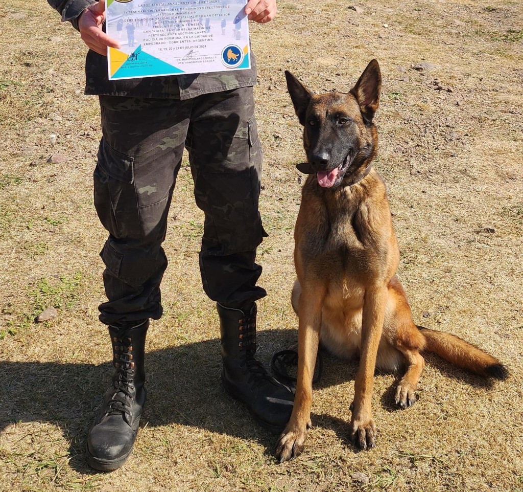 La perra “Kiara” fue certificada como “Canino detector de restos humanos” de la Policía de Formosa