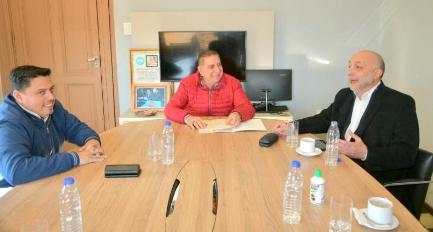 Jofré recibió a representante de una fundación que implementará en la ciudad el programa “Biciescuela”