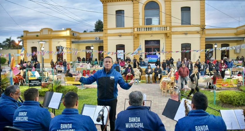 Feria Emprendedora Especial #SemanaDeLaDulzura + show en vivo de la Banda Municipal 