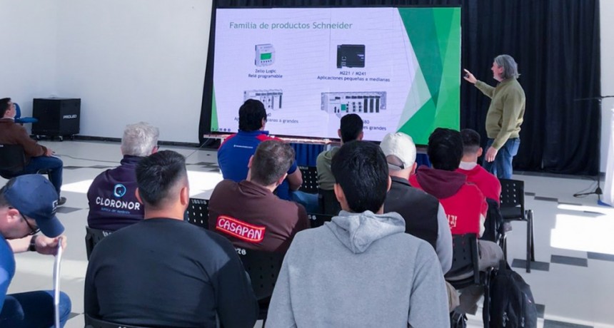Lanzamiento del Programa de Mejora de la Competitividad Industrial 2024 en el FONFIPRO