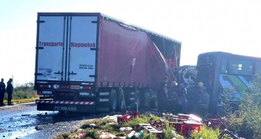 Siniestro vial deja tres fallecidos en la Ruta 11