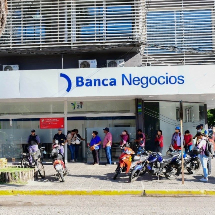 La Policía despliega un amplio operativo en inmediaciones a bancos y cajeros automáticos