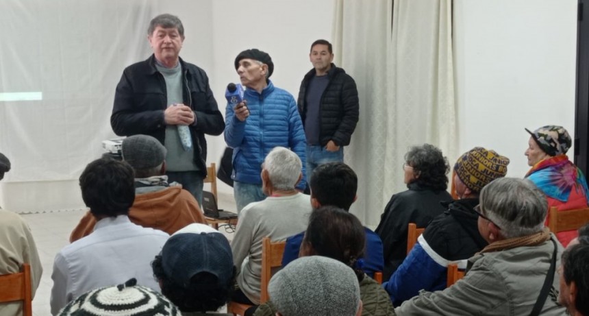 Inició ciclo de cine en las Casas de la Solidaridad para adultos mayores