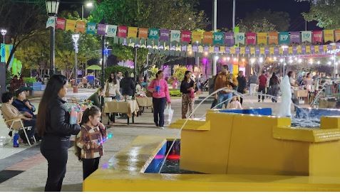 En una hermosa tarde de sol se realizó la Feria Emprendedora