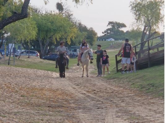 Laguna Oca ofreció cabalgata gratuita en el primer sábado del receso invernal