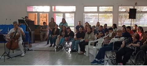 Adultos mayores de residencias y personas con discapacidad disfrutaron del concierto de “Música para el Alma”