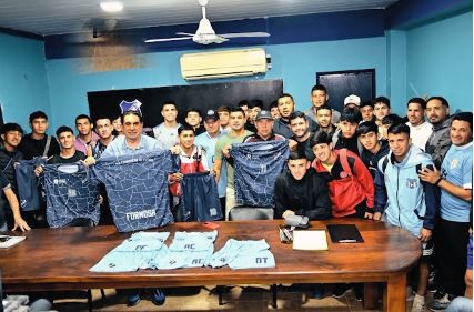 Presentación oficial del cuerpo técnico y selectivo de la LFF rumbo a la Copa País