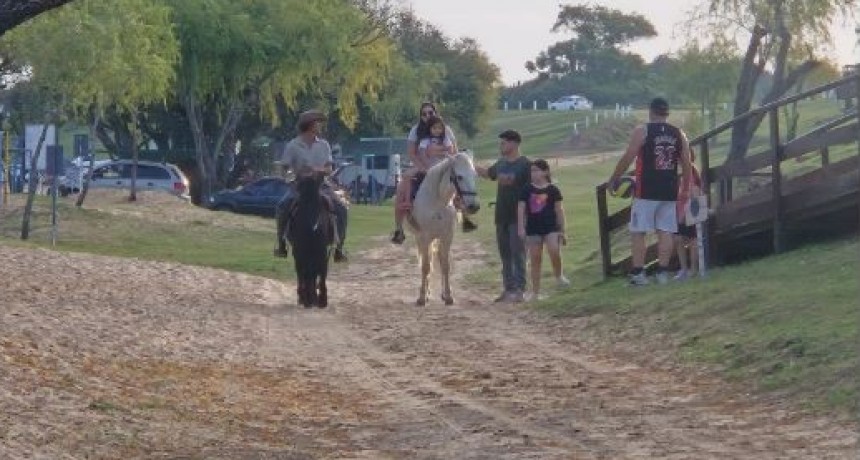 Laguna Oca ofreció cabalgata gratuita en el primer sábado del receso invernal