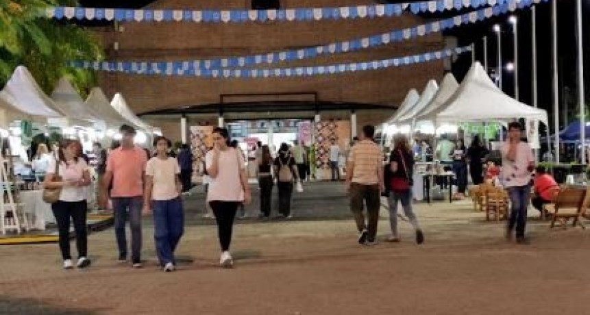 El Mercado Comunitario se transforma en una gran kermés infantil para celebrar el Mes de la Niñez