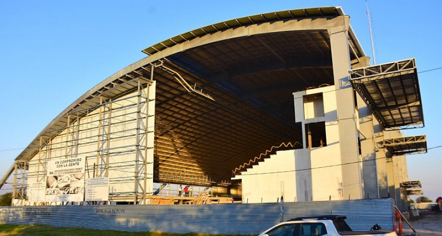 Las obras de construcción de la pileta olímpica climatizada, con un avance general del 40%