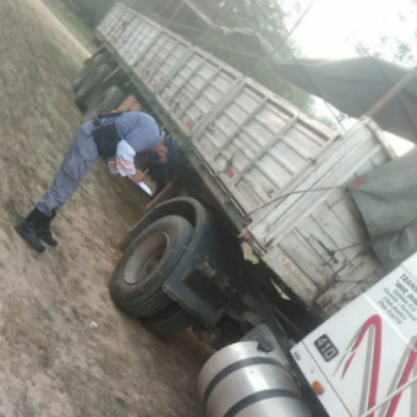 La Policía secuestró 20 cubiertas ingresados al país de manera ilegal