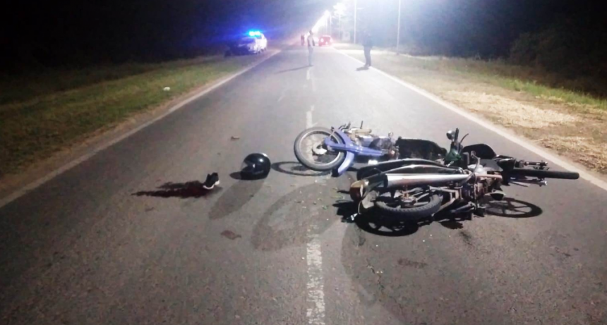 Un hombre de 68 años perdió la vida y otro resultó con lesiones graves tras un choque entre dos motocicletas