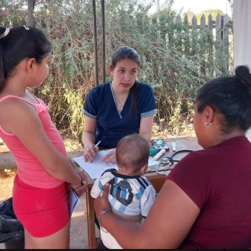 Operativos de salud en los barrios de Pirané
