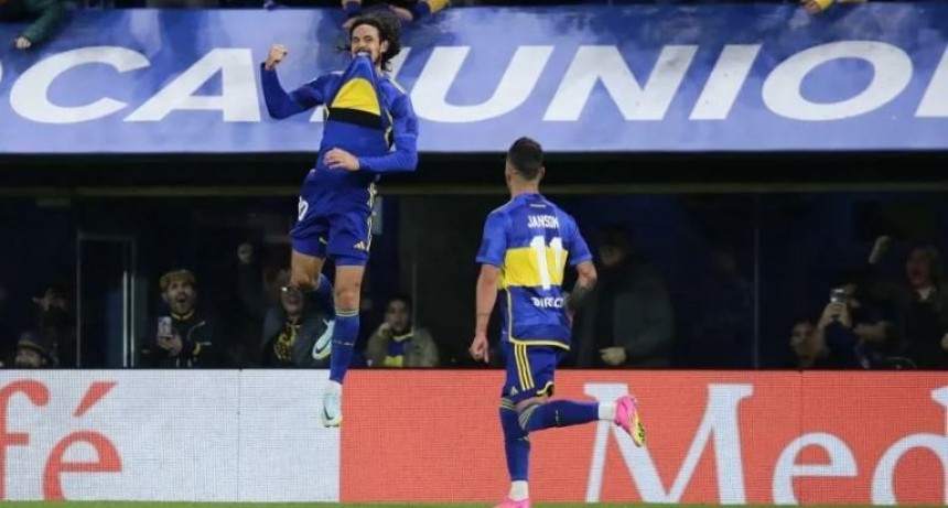 Cavani marcó su primer gol en Boca y desató la locura de La Bombonera