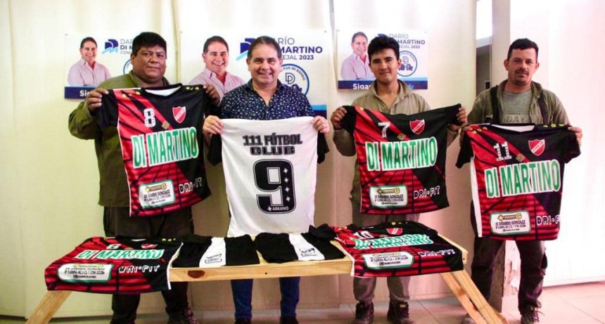El concejal Darío Di Martino obsequió indumentaria y equipamiento al 111 FUTBOL CLUB