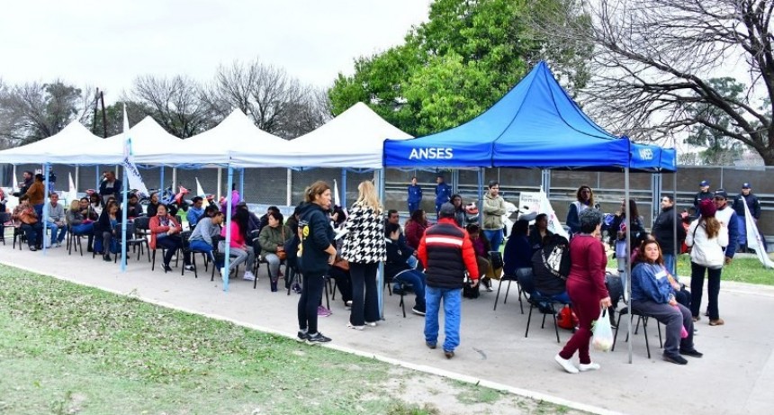 El Programa de Prestaciones en Conjunto se ubicó en el Paraíso de los Niños y llevó múltiples prestaciones