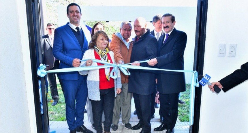 Insfrán inauguró la Casa de la Solidaridad del Obrero, llegando así a la décima segunda del año