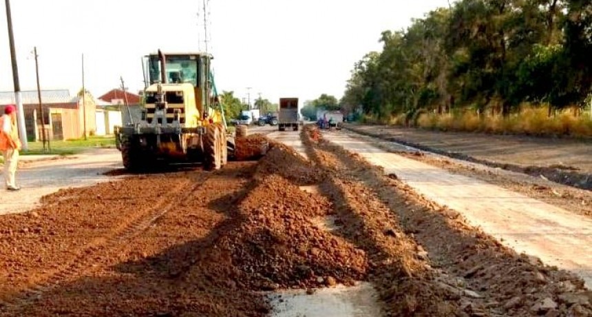 La municipalidad encaró trabajos de enripiado y perfilado en calles de barrios capitalinos