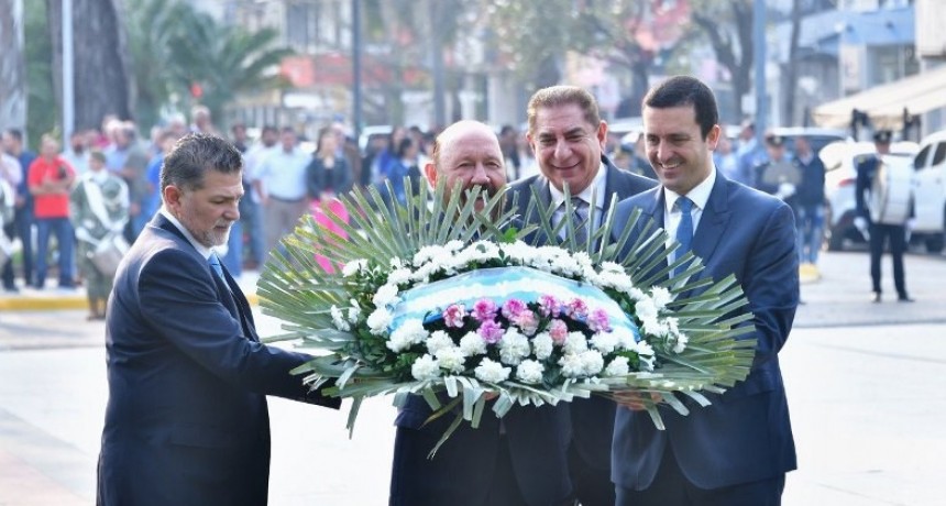 El Gobernador encabezó el acto homenaje a 174 años del fallecimiento del General San Martín