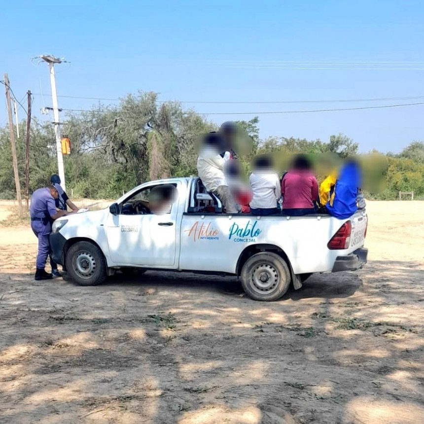 Sacaron de circulación a una camioneta que trasladaba a 15 personas
