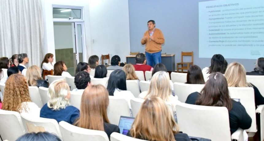 Se desarrolló capacitación docente sobre digitalización de los procesos administrativos