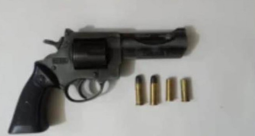 La Policía detuvo a un hombre y secuestró un arma de fuego