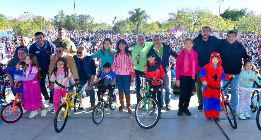 Multitudinario festejo en el festival de cierre por el Mes de las Infancias