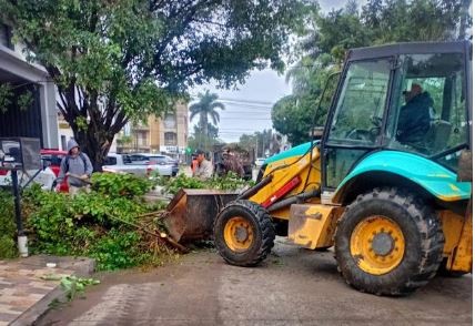 Activa intervención de la Municipalidad este lunes para optimizar el funcionamiento de los desagües