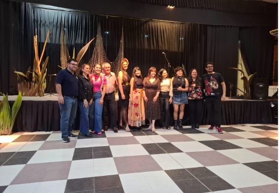 Maravillosa noche musical con “Cuando el río suena, cantos trae”
