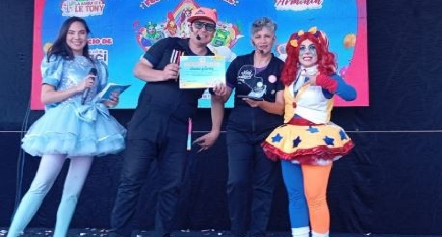Paraguay: Show triunfal del dúo Juanchu y Caroly