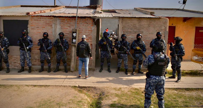 Anularon otro presunto centro de distribución de estupefacientes en el barrio Lote 111