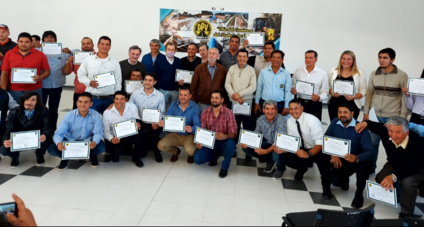 Entregaron certificados de cursos de capacitación de Vialidad Provincial